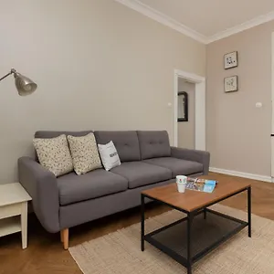 Metro Rondo Onz By Renters Warszawa